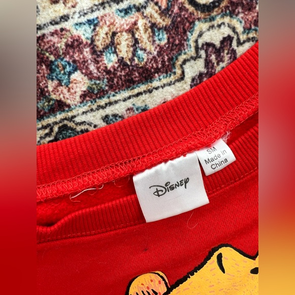 Vintage Winnie the Pooh Disney red pullover sweatshirt, size small - Picture 2 of 3